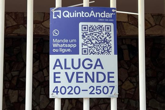 Placa QuintoAndar de casa para alugar com 7 quartos, 514m² em Castelo, Belo Horizonte