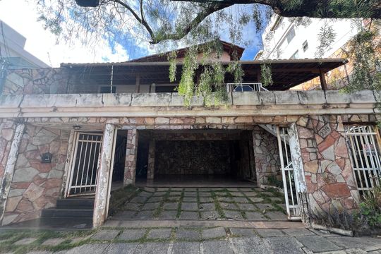 Casa para alugar com 7 quartos, 514m² em Castelo, Belo Horizonte