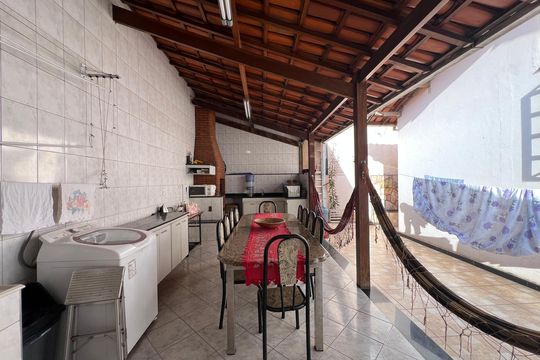 Quintal de casa para alugar com 7 quartos, 514m² em Castelo, Belo Horizonte