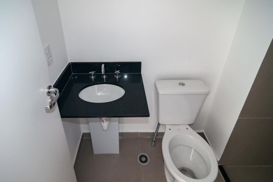Banheiro de apartamento para alugar com 1 quarto, 20m² em Bela Vista, São Paulo