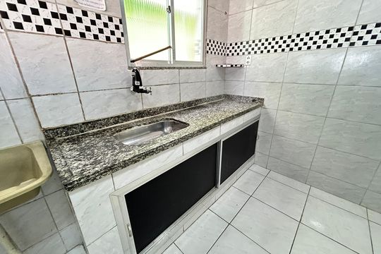 Cozinha de casa para alugar com 2 quartos, 80m² em Guadalupe, Rio de Janeiro