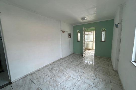 Casa para alugar com 2 quartos, 80m² em Guadalupe, Rio de Janeiro
