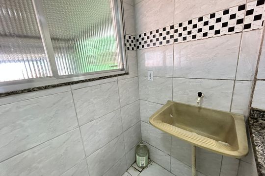 Área de Serviço de casa para alugar com 2 quartos, 80m² em Guadalupe, Rio de Janeiro