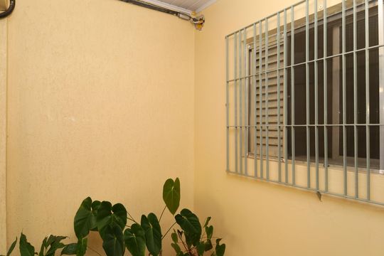 Varanda de casa à venda com 8 quartos, 265m² em Vila Sinha, São Paulo
