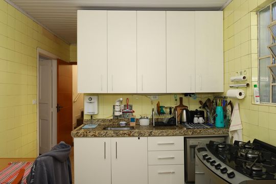 Cozinha de casa à venda com 8 quartos, 265m² em Vila Sinha, São Paulo