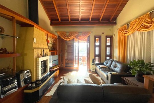 Casa à venda com 3 quartos, 213m² em Scharlau, São Leopoldo