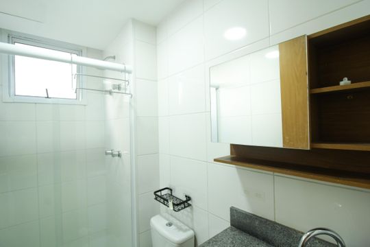 Banheiro de apartamento para alugar com 2 quartos, 44m² em Jardim Iris, São Paulo
