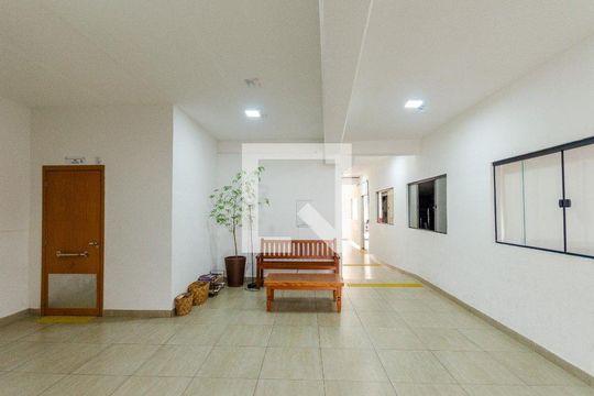 Hall social de apartamento para alugar com 2 quartos, 44m² em Jardim Iris, São Paulo