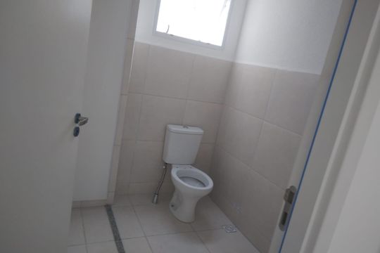 Banheiro de apartamento à venda com 2 quartos, 45m² em Campo Grande, Rio de Janeiro