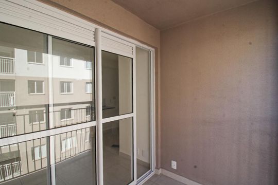 Sacada de apartamento para alugar com 2 quartos, 34m² em Parque Industrial Tomas Edson, São Paulo