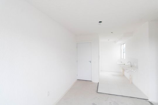 Sala de apartamento para alugar com 2 quartos, 46m² em Inhoaíba, Rio de Janeiro