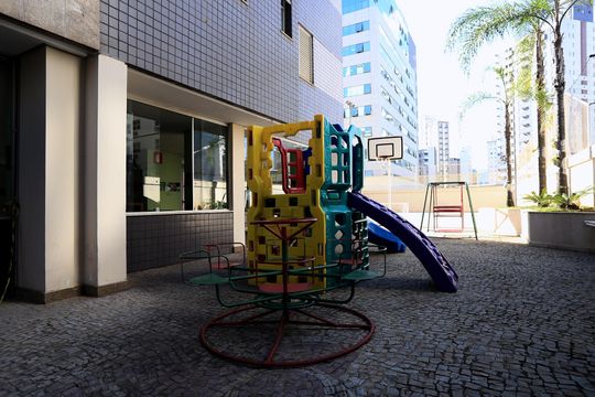 Área comum - Playground de apartamento para alugar com 3 quartos, 97m² em Lourdes, Belo Horizonte