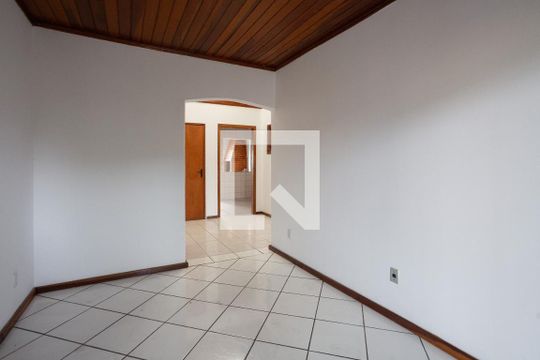 Casa para alugar com 2 quartos, 50m² em Costa E Silva, Porto Alegre