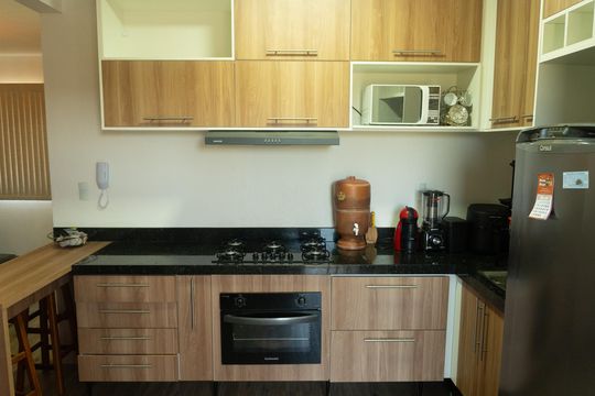 Cozinha de casa de condomínio para alugar com 2 quartos, 84m² em Balneário Tropical, Paulínia