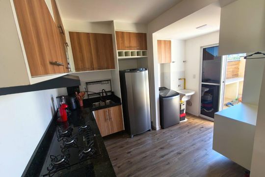 Cozinha de casa de condomínio para alugar com 2 quartos, 84m² em Balneário Tropical, Paulínia