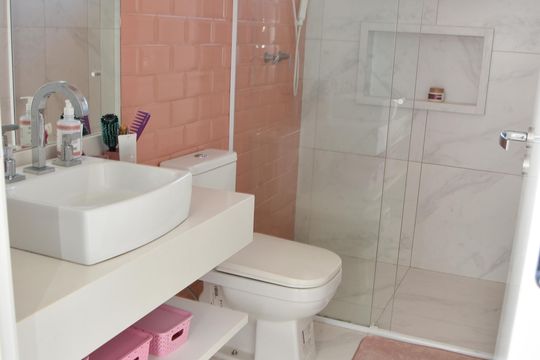 Banheiro da Suíte 3 de casa de condomínio para alugar com 4 quartos, 322m² em Gramadão, Jundiaí