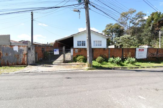 Fachada de casa à venda com 1 quarto, 770m² em São Braz, Curitiba