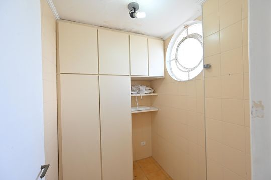 Quarto de Serviço de apartamento à venda com 2 quartos, 75m² em Indianópolis, São Paulo