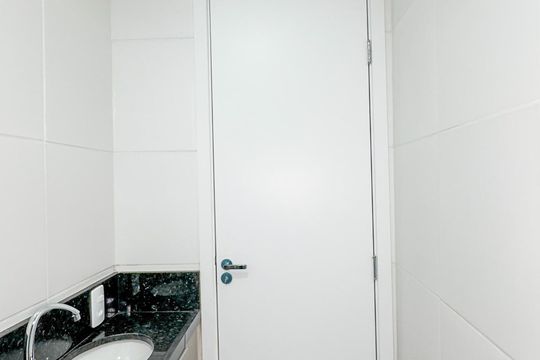Banheiro de apartamento para alugar com 2 quartos, 33m² em Jardim Caravelas, São Paulo