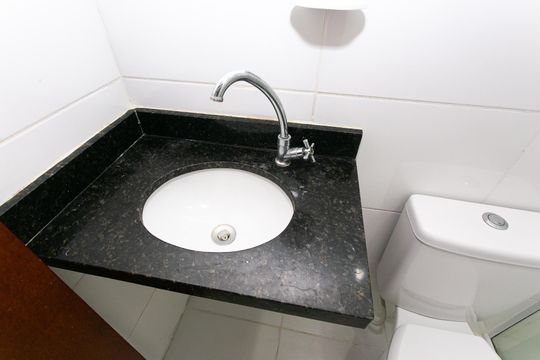 Banheiro de casa de condomínio para alugar com 1 quarto, 30m² em Belenzinho, São Paulo