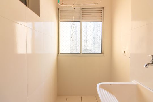 Área de Serviço de apartamento para alugar com 2 quartos, 52m² em São Pedro, Osasco