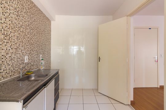 Cozinha de apartamento para alugar com 2 quartos, 52m² em São Pedro, Osasco