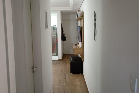 Corredor de apartamento para alugar com 2 quartos, 62m² em Vila Bocaina, Mauá