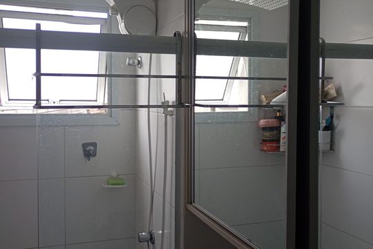 Banheiro de apartamento para alugar com 2 quartos, 62m² em Vila Bocaina, Mauá