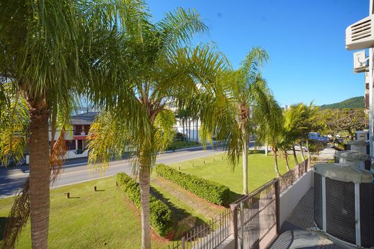 Vista da Varanda de apartamento para alugar com 2 quartos, 76m² em Jurerê, Florianópolis