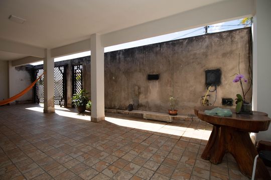 Garagem de casa à venda com 2 quartos, 350m² em Taguatinga Sul (Taguatinga) , Brasília