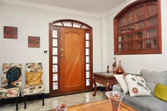 Sala  de casa à venda com 5 quartos, 240m² em Santa Amelia, Belo Horizonte
