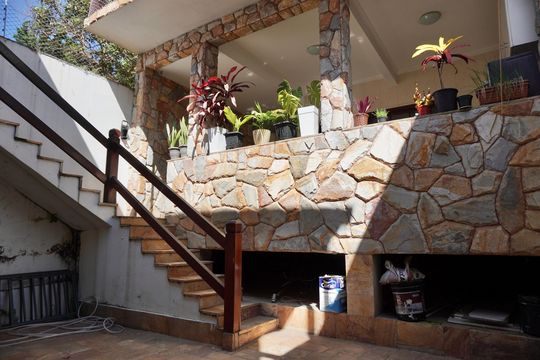 Área comum de casa à venda com 5 quartos, 240m² em Santa Amelia, Belo Horizonte