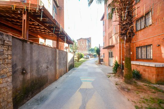 Área comum de apartamento para alugar com 2 quartos, 62m² em Parque Pan Americano, São Paulo