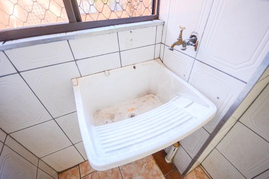 Área de Serviço de apartamento para alugar com 2 quartos, 62m² em Parque Pan Americano, São Paulo