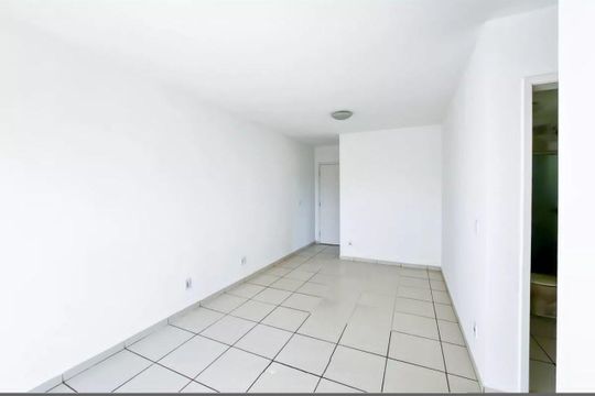 Sala de apartamento à venda com 3 quartos, 68m² em Vila Amaral, Belo Horizonte