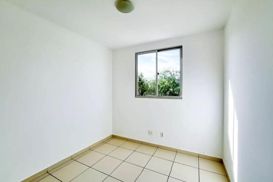 Quarto de apartamento à venda com 3 quartos, 68m² em Vila Amaral, Belo Horizonte