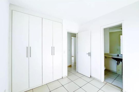 Quarto de apartamento à venda com 3 quartos, 68m² em Vila Amaral, Belo Horizonte