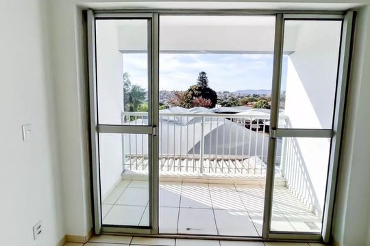 Varanda de apartamento à venda com 3 quartos, 68m² em Vila Amaral, Belo Horizonte