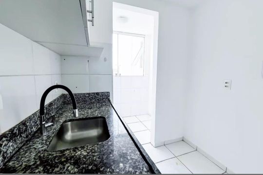 Cozinha de apartamento à venda com 3 quartos, 68m² em Vila Amaral, Belo Horizonte