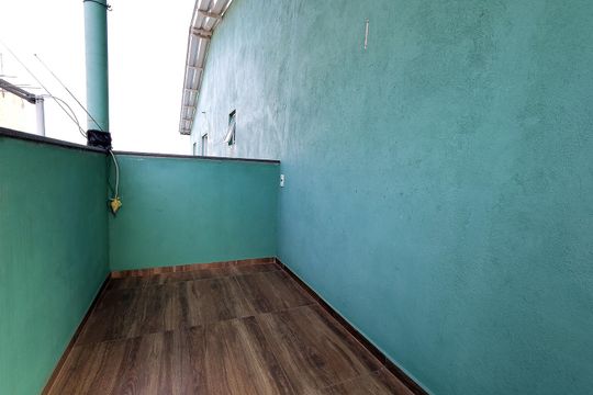 Sacada de casa à venda com 3 quartos, 150m² em Parque Novo Oratório, Santo André