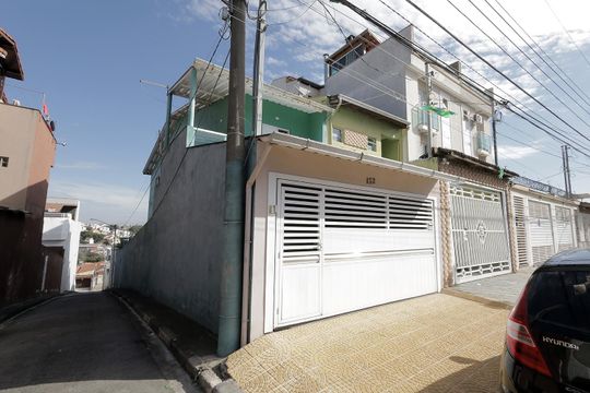 Fachada de casa à venda com 3 quartos, 150m² em Parque Novo Oratório, Santo André