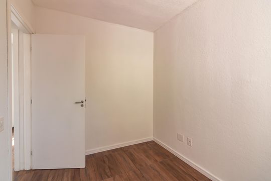 Quarto 2 de apartamento para alugar com 2 quartos, 39m² em Jardim Boa Vista (zona Oeste), Osasco
