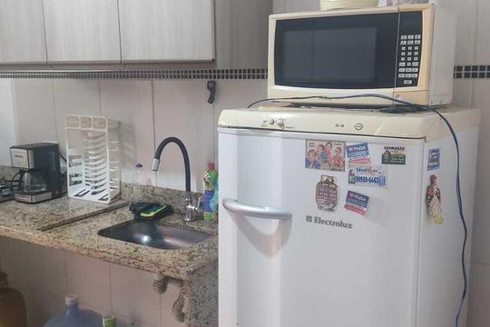 Cozinha de casa para alugar com 3 quartos, 80m² em Condomínio Porto Seguro, Rio das Ostras