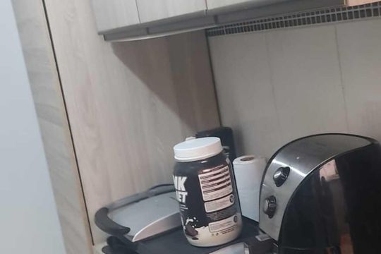 Cozinha de casa para alugar com 3 quartos, 80m² em Condomínio Porto Seguro, Rio das Ostras