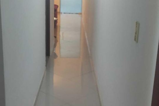 Corredor de casa para alugar com 3 quartos, 80m² em Condomínio Porto Seguro, Rio das Ostras