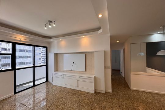 Sala de apartamento à venda com 2 quartos, 74m² em Barra da Tijuca, Rio de Janeiro
