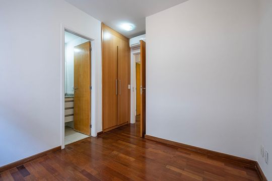 Suíte de apartamento para alugar com 2 quartos, 67m² em Pinheiros, São Paulo
