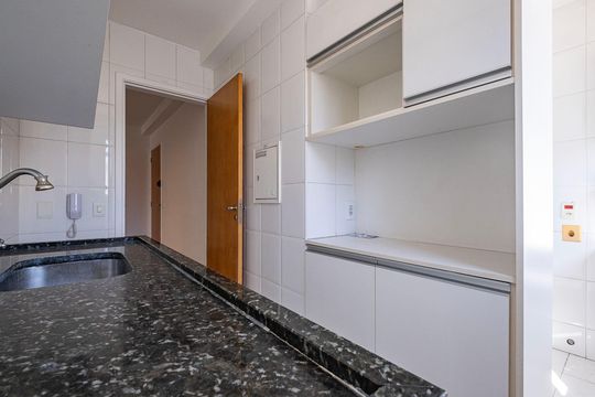 Cozinha de apartamento para alugar com 2 quartos, 67m² em Pinheiros, São Paulo