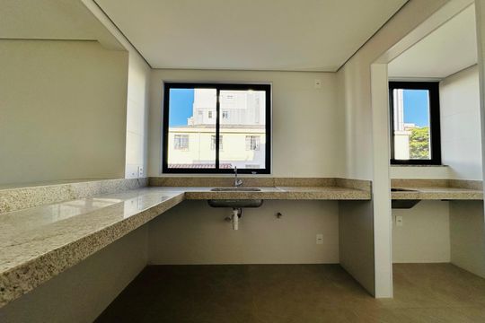 Cozinha de apartamento à venda com 2 quartos, 60m² em Anchieta, Belo Horizonte