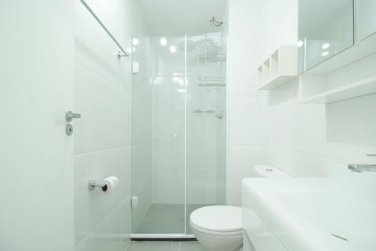 Banheiro de apartamento à venda com 2 quartos, 34m² em Lapa, São Paulo